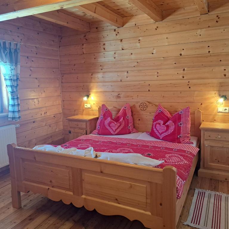 Postel nebo postele na pokoji v ubytování Ferienwohnung Familie Sigl - Rotlechner