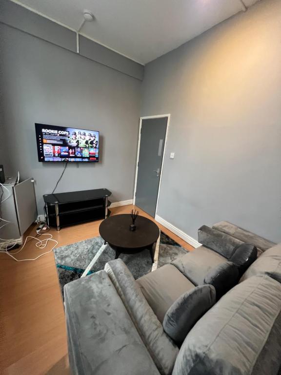 CENTRAL BIRMINGHAM 3 Bedroom 3 Bed Apartment, Birmingham (updated