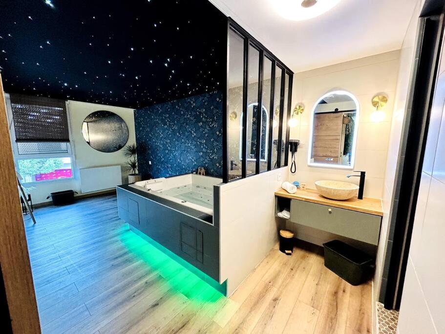 Photo de la galerie de l'établissement The Jungle Senso, à Perpignan