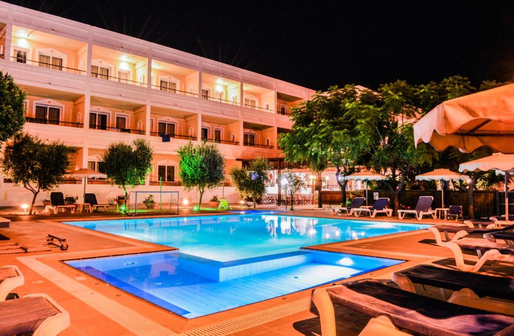 Bazén v ubytování Mon Repos Hotel nebo v jeho okolí
