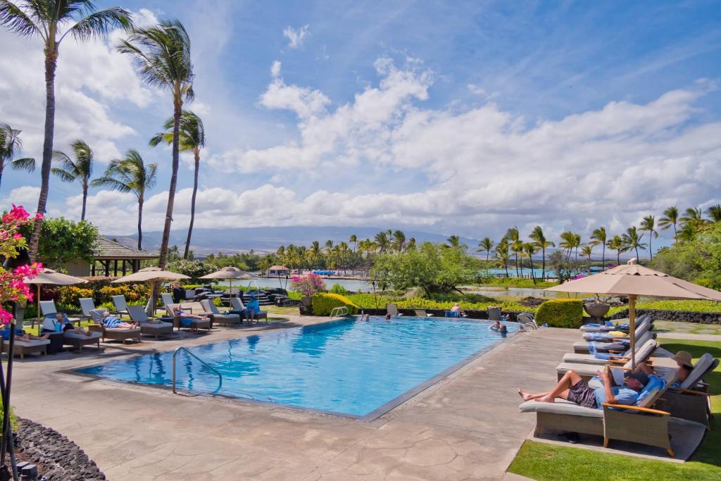 Hilton Pool Pass Included, Kolea - Luxe 2BR Villa Steps to Beach Pool HotTub Gym photo