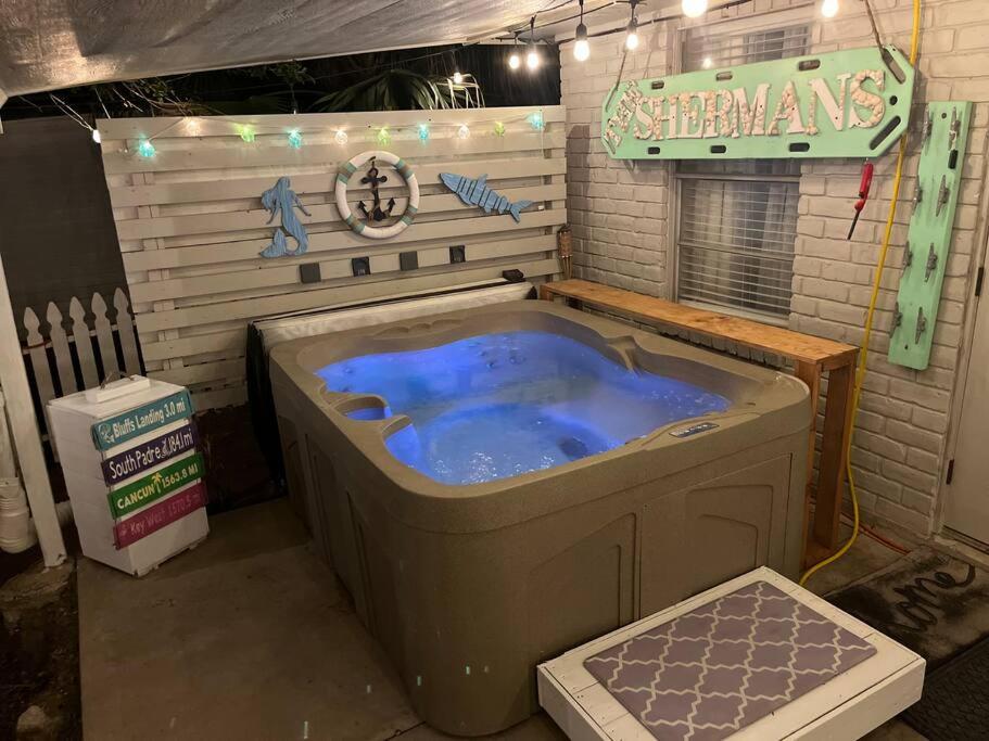 Waterfront Home with a Hot Tub Boat Lift & Fire Pit, Flour Bluff