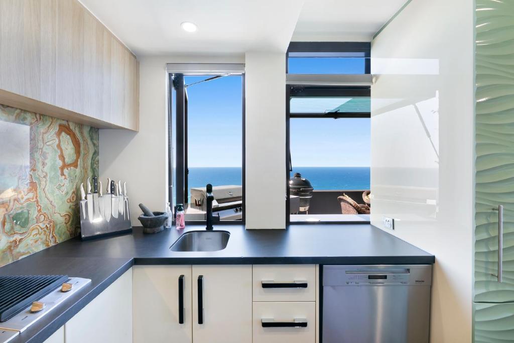 Burleigh Esplanade Apartments photo