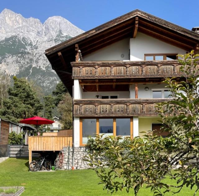 Zdjęcie z galerii obiektu Neurauter‘s FerienAppart: w mieście Telfs