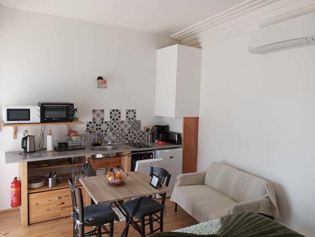 La Dolce Vita Studio indépendant avec terrasse - Apartamento De Una Habitación