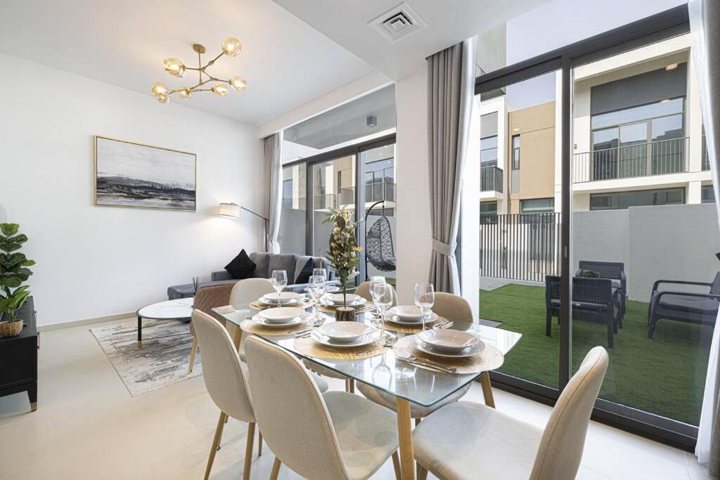 Stay Holiday Homes by Al Ghurair Joy Arabian Ranches Dubai, Dubai