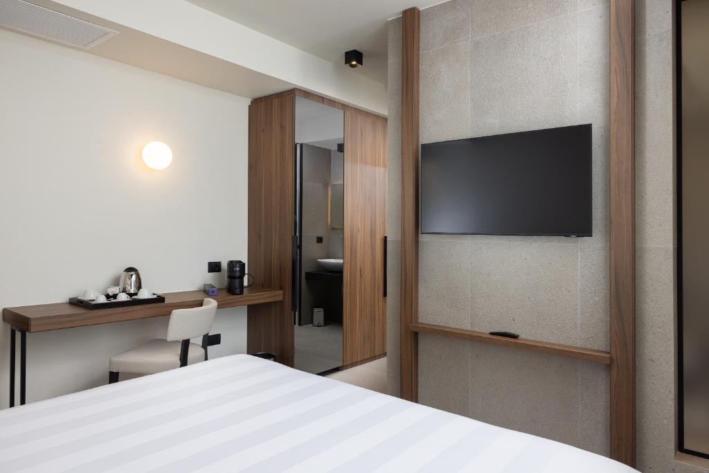 TV a/nebo společenská místnost v ubytování B21 Lifestyle Hotel