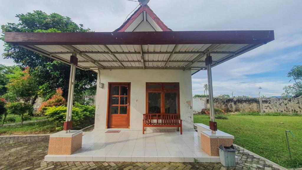 Fotografie z fotogalerie ubytování Villa Pakis Residence Banyuwangi v destinaci Banyuwangi
