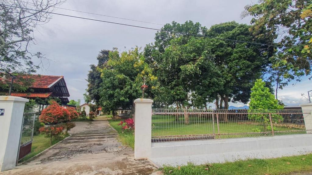 Fotografie z fotogalerie ubytování Villa Pakis Residence Banyuwangi v destinaci Banyuwangi