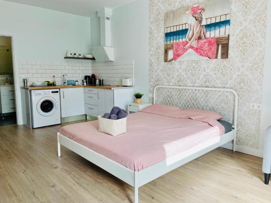 City Heart Alicante Studio Apartment - Castle View