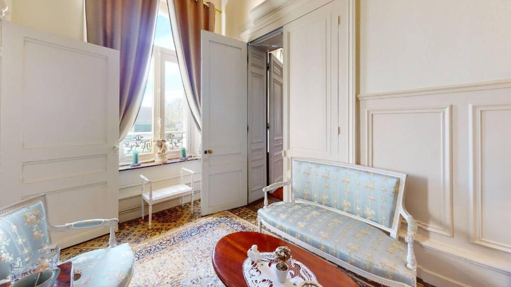 Posezení v ubytování Château "Le Castel des Anges"