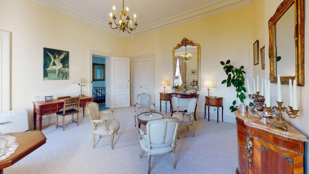 Fotografie z fotogalerie ubytování Château "Le Castel des Anges" v destinaci Wailly-Beaucamp