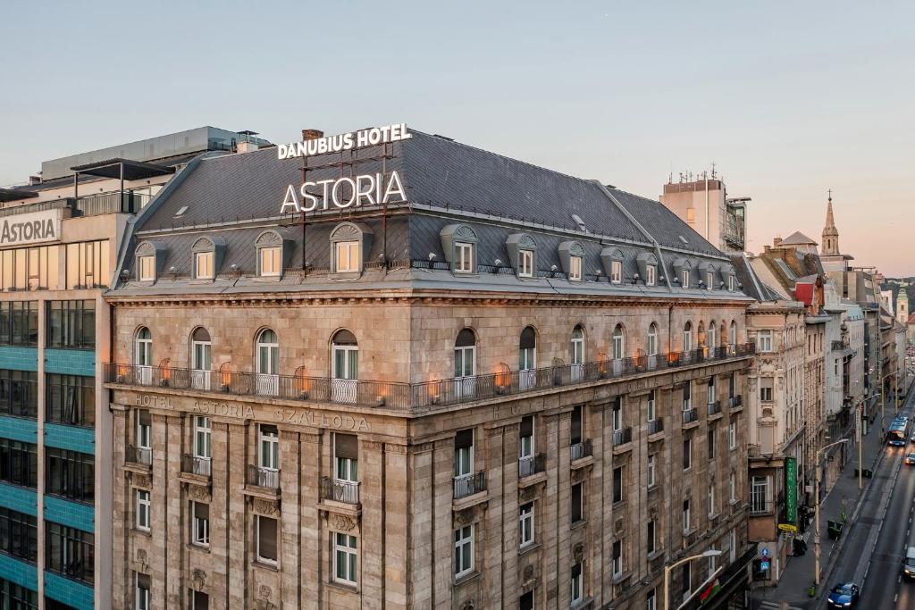 The building in which a szállodákat is located