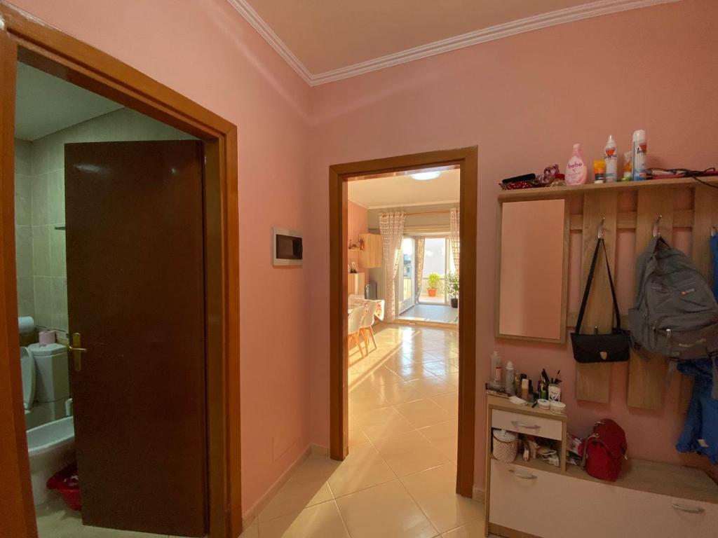 Apartment on rent near the city center and near the lake of Tirana. - Image 2
