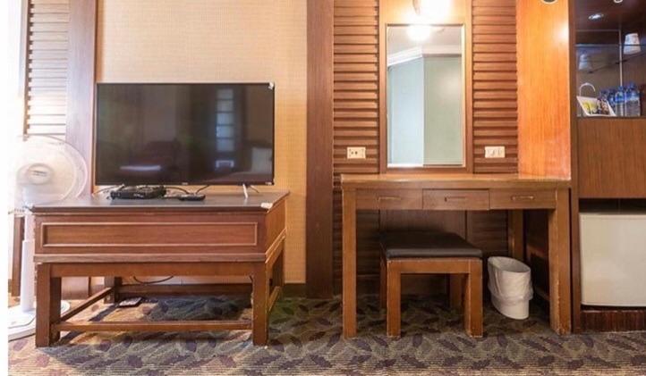 TV a/nebo společenská místnost v ubytování Liya Boutique Hotel