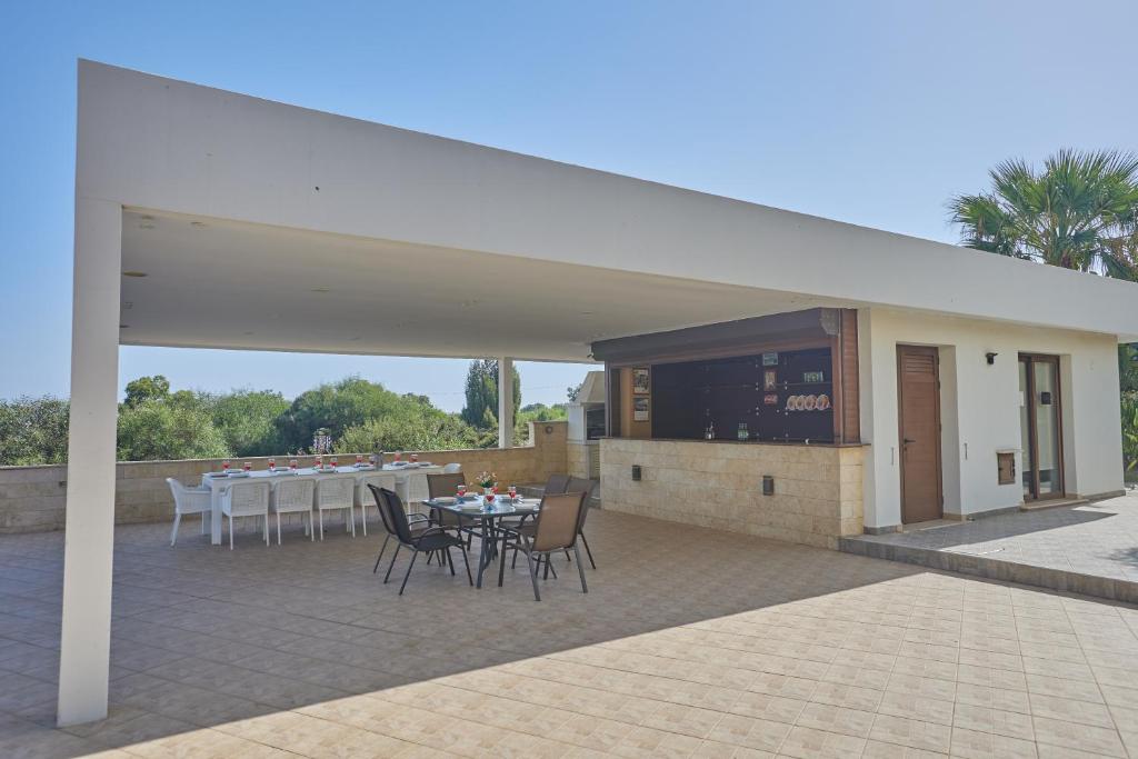 Restaurace v ubytování Sparta Luxury Villa