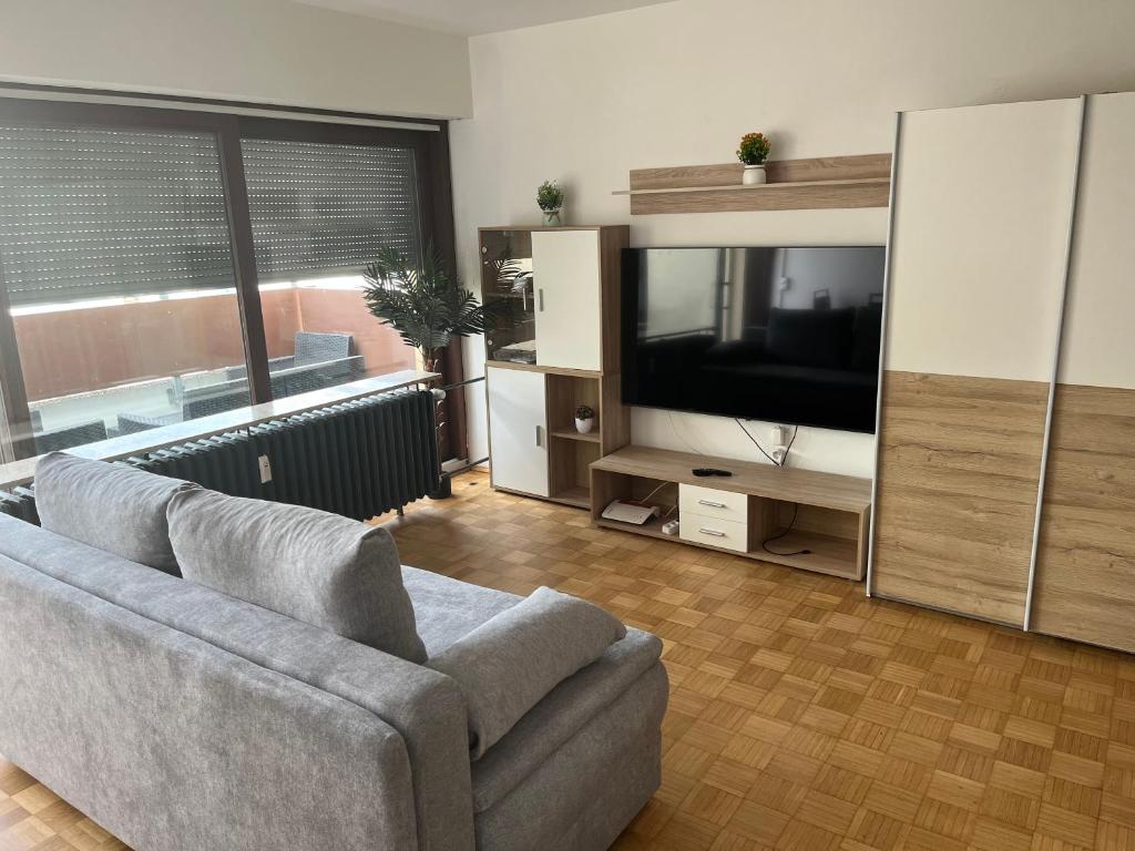 Μια τηλεόραση ή/και κέντρο ψυχαγωγίας στο Apartment Nähe Hauptbahnhof und Innenstadt
