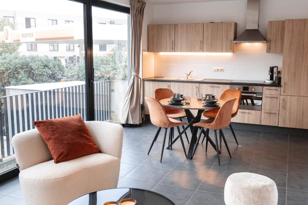Kuchyň nebo kuchyňský kout v ubytování K&Y suites 2 Brussels airport 500m!
