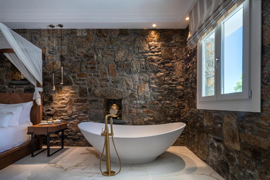 Nissaki Boutique Hotel - Мечтательный медовый люкс с Sea View Outdoor Jacuzzi