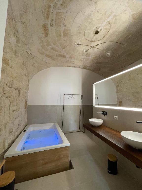 Koupelna v ubytování al 22 Suite & Spa Luxury Experience