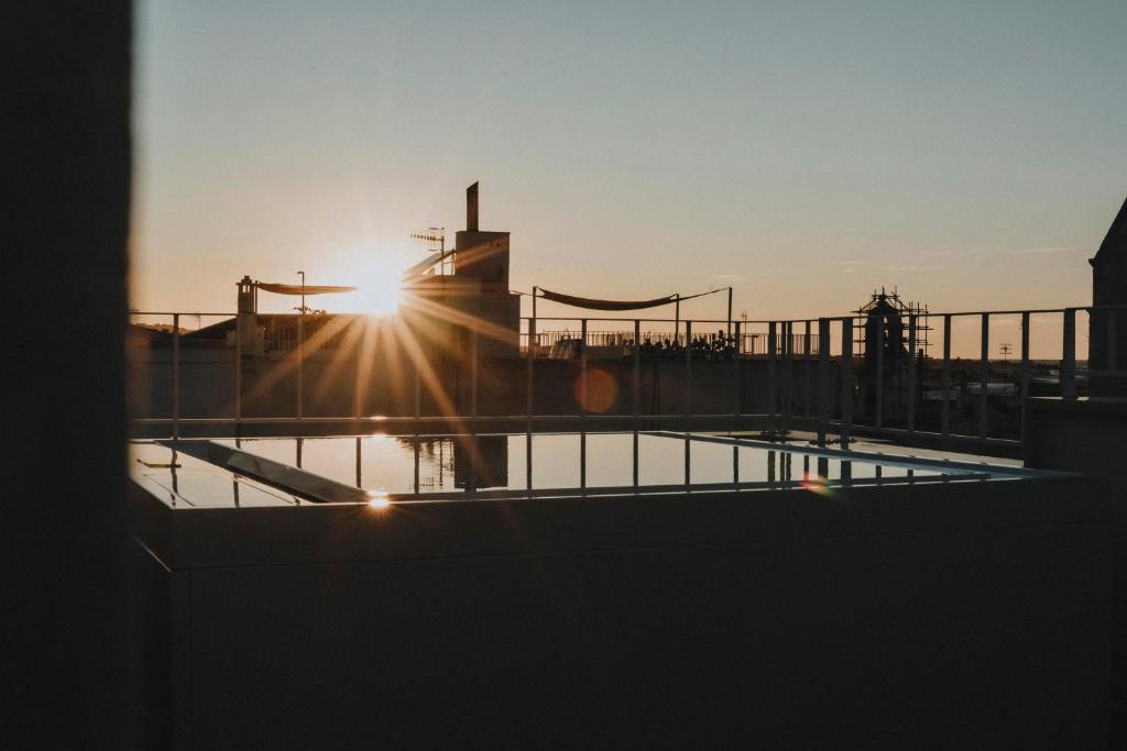 Bazén v ubytování al 22 Suite & Spa Luxury Experience nebo v jeho okolí
