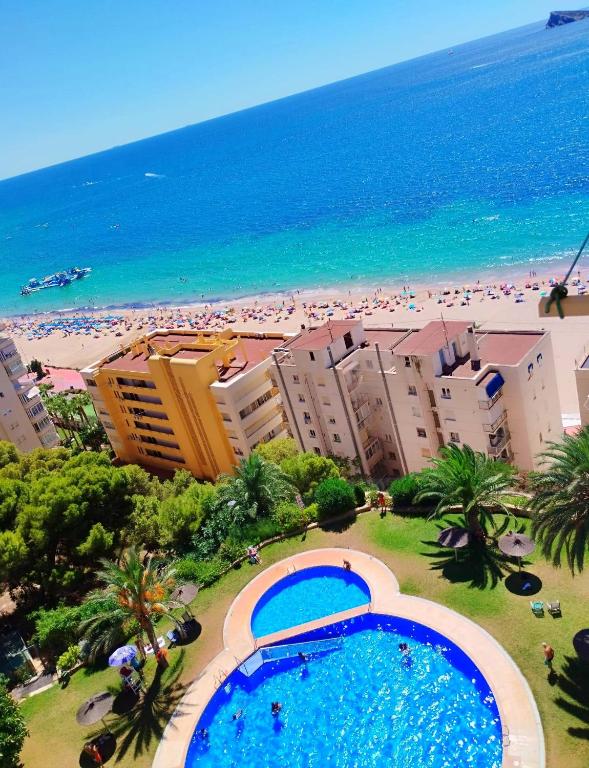 Pintor Sorolla Beach by Agencia Poniente
