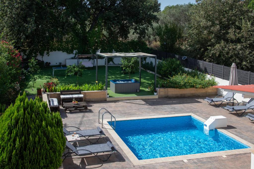 Villa Alex with private pool and jacuzzi - 