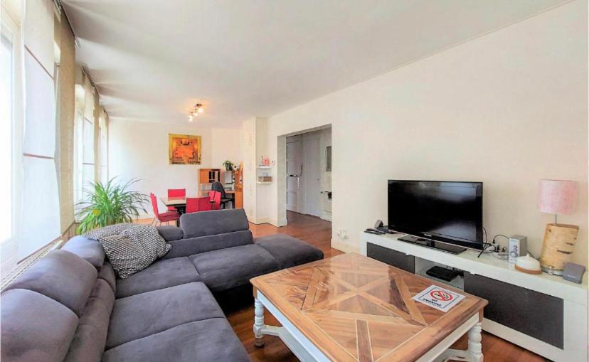 Et tv og/eller underholdning på appartement t3 terrasse