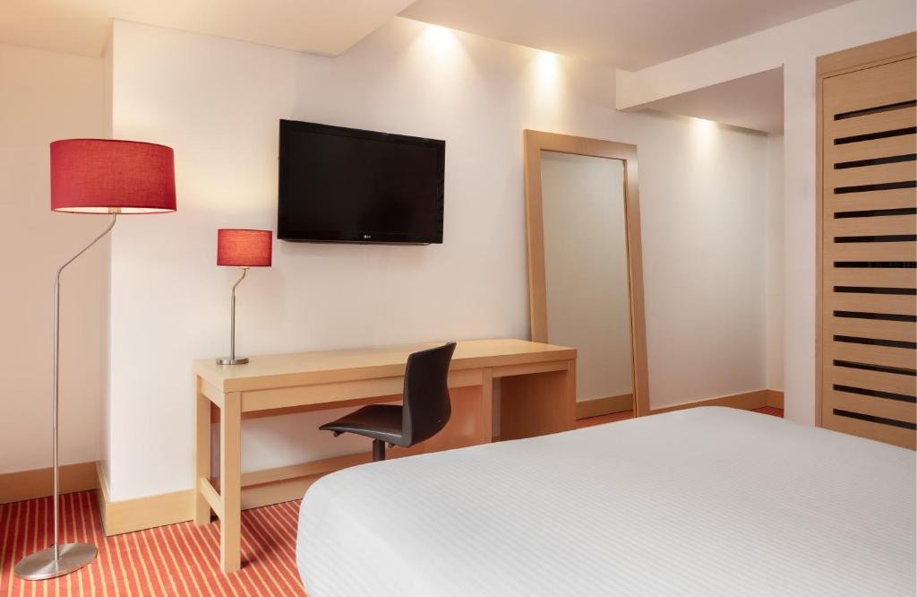 Fairfield by Marriott Bogota Embajadaにあるテレビまたはエンターテインメントセンター