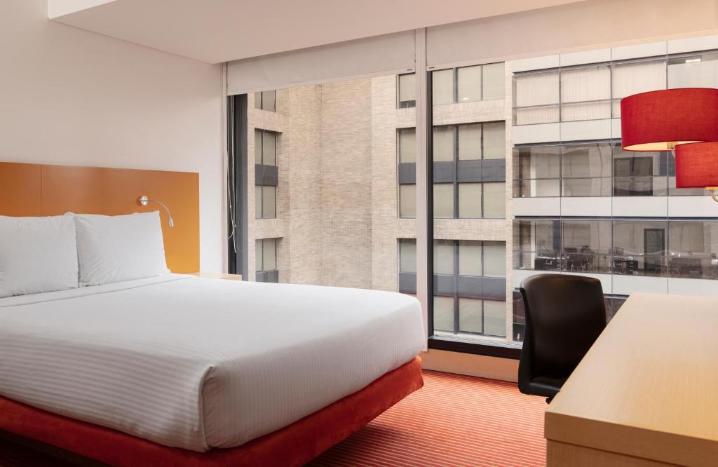 Fairfield by Marriott Bogota Embajadaにあるベッド