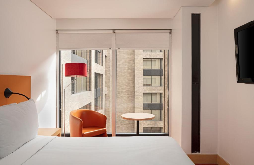 Fairfield by Marriott Bogota Embajadaにあるベッド