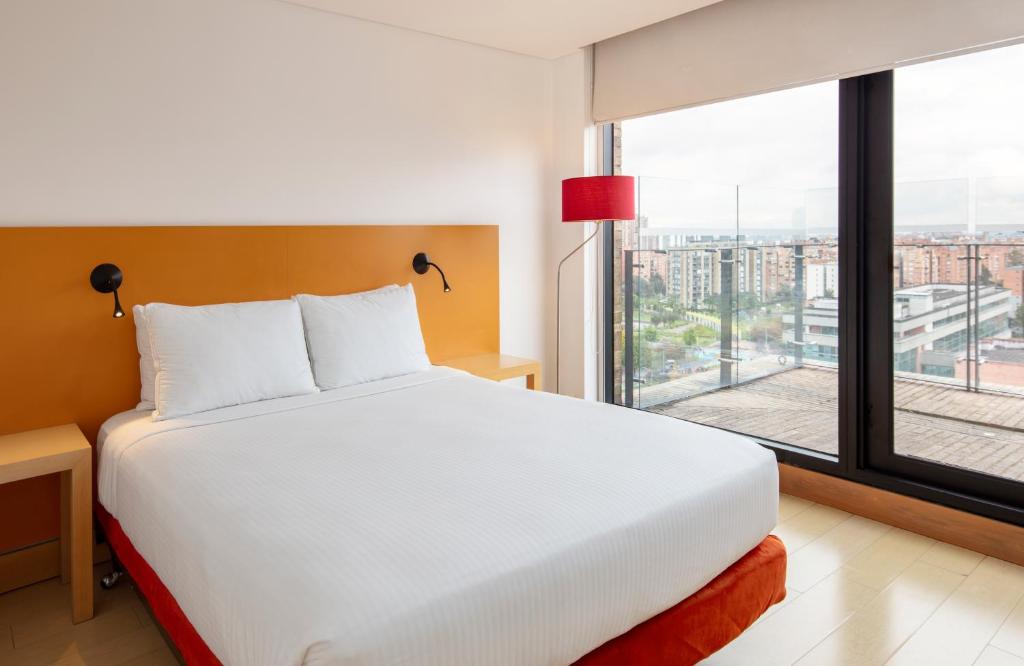 Fairfield by Marriott Bogota Embajadaにあるベッド