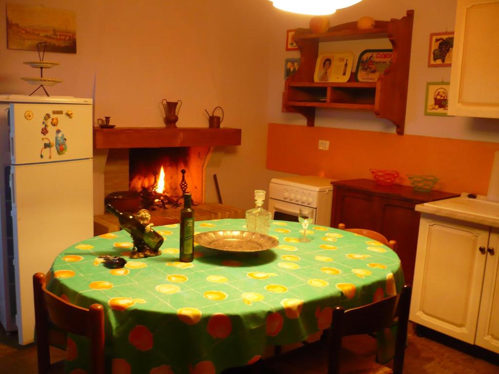 Kuchyňa alebo kuchynka v ubytovaní Agriturismo Biologico la Casa degli Gnomi