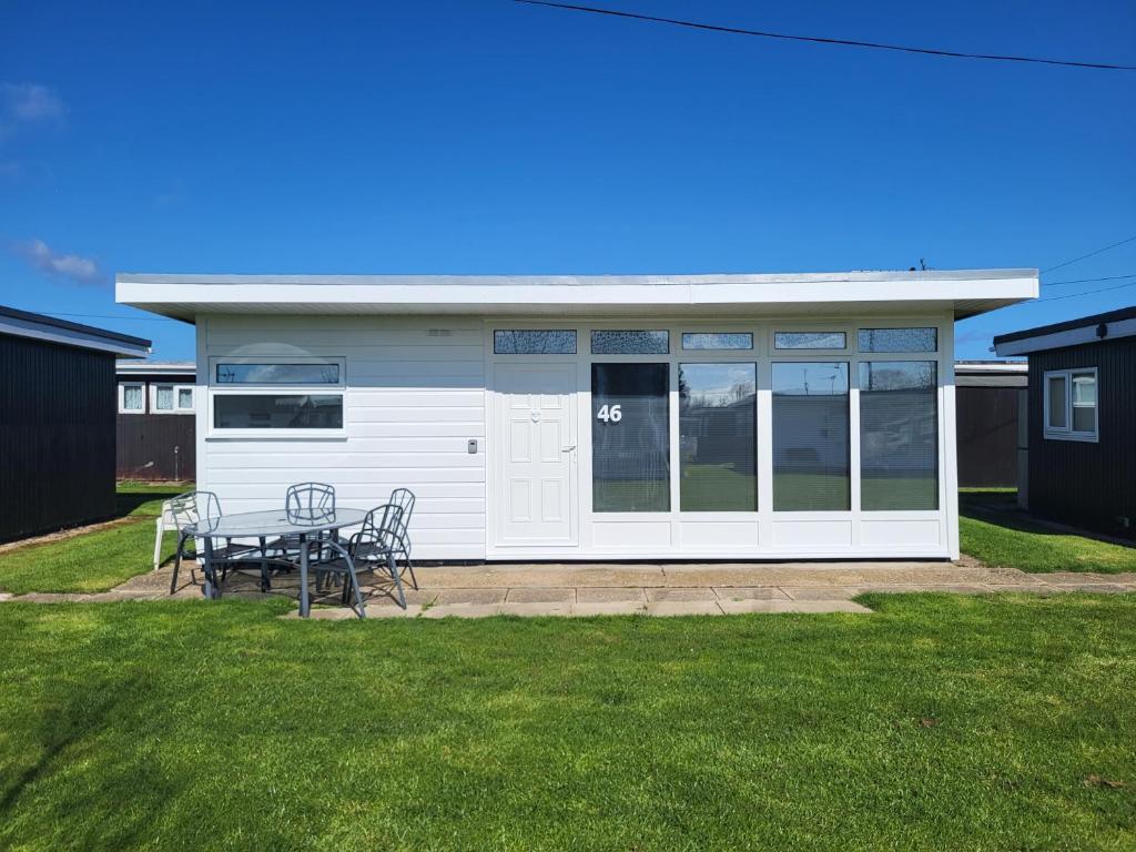 Chalet The Willows Retreat, Chapel Saint Leonards, UK