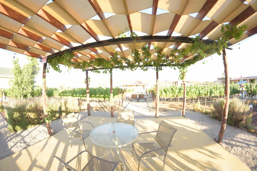 Galería fotográfica de 3333 Luz Del Valle Hotel Boutique en Valle de Guadalupe
