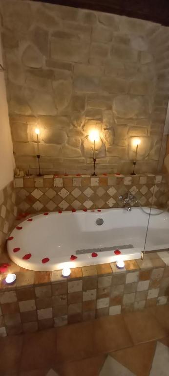 Koupelna v ubytování GIRASOLE Wellness e Relax