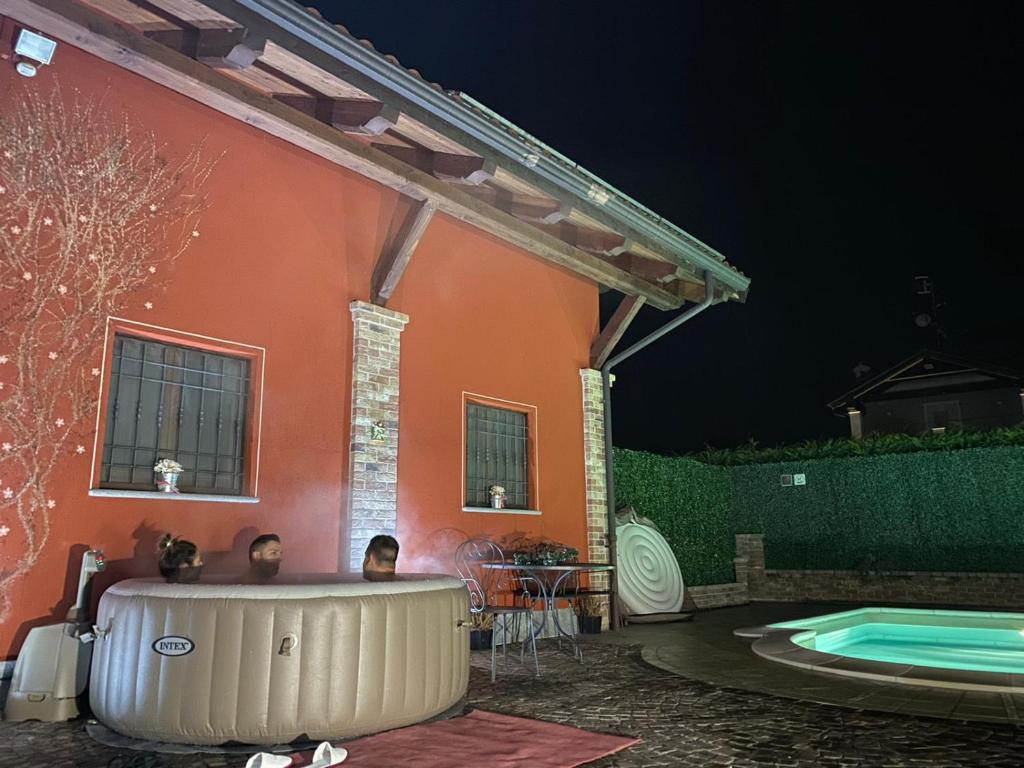 Bazén v ubytování GIRASOLE Wellness e Relax nebo v jeho okolí