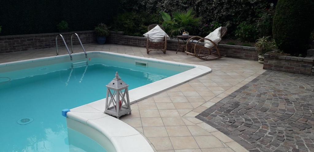 Bazén v ubytování GIRASOLE Wellness e Relax nebo v jeho okolí