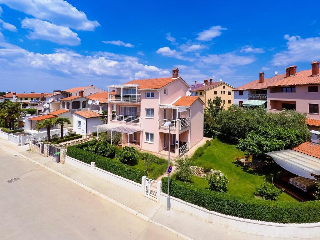 Apartments Villa Brioni I