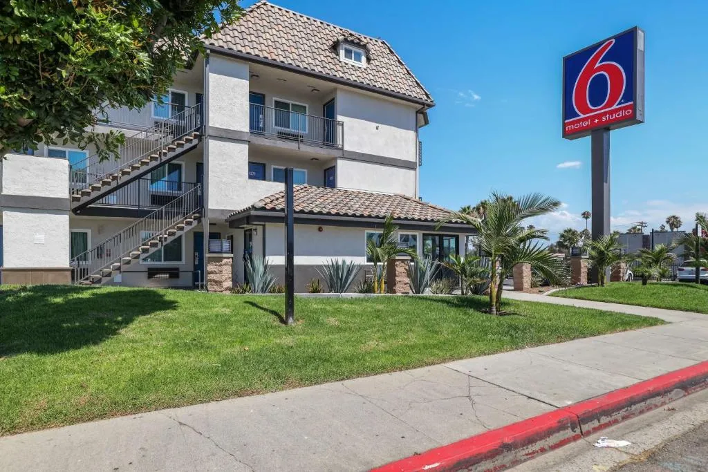 Suites Escondido CA in Escondido