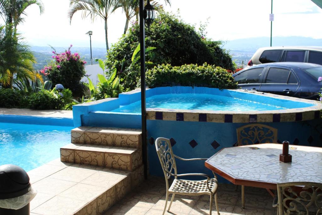 Loma Tranquila - Economy Double Room