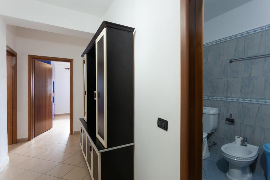Sea View Holiday Apartment in Durres Centre - Image 8