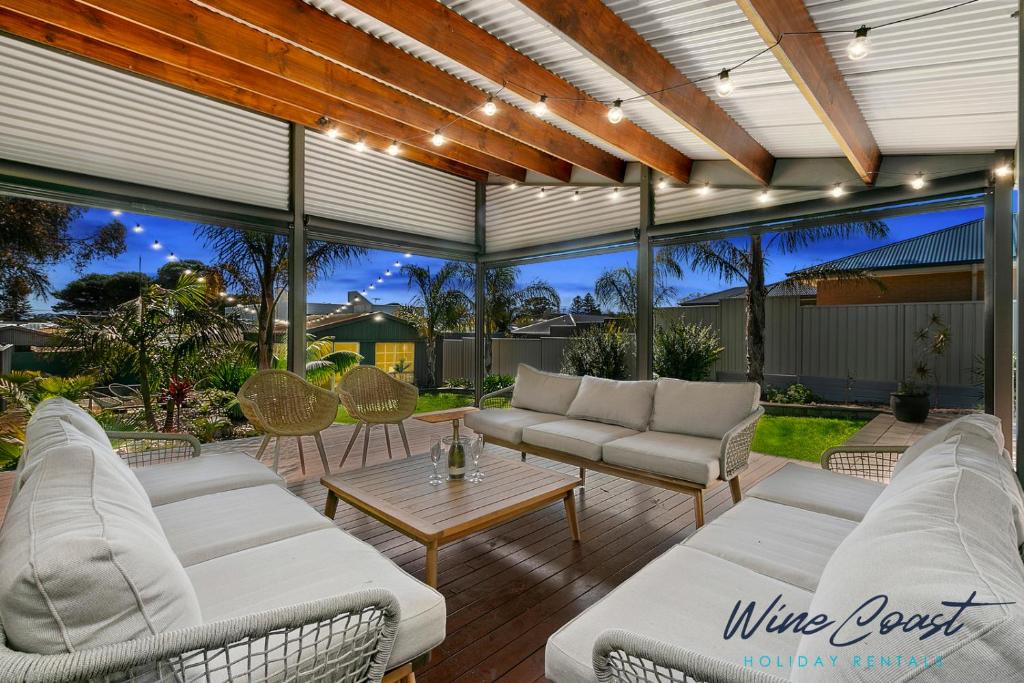 Christies Beach Cottage by Wine Coast Holidays, Christies Beach