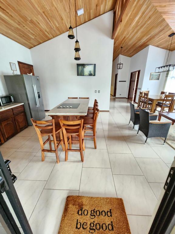 Kuchyň nebo kuchyňský kout v ubytování Itzá Casa Monteverde