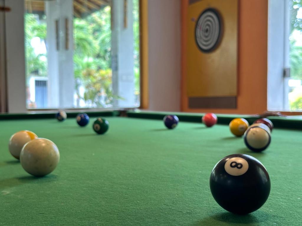 Biliár nebo kulečník v ubytování Amaluna Resorts