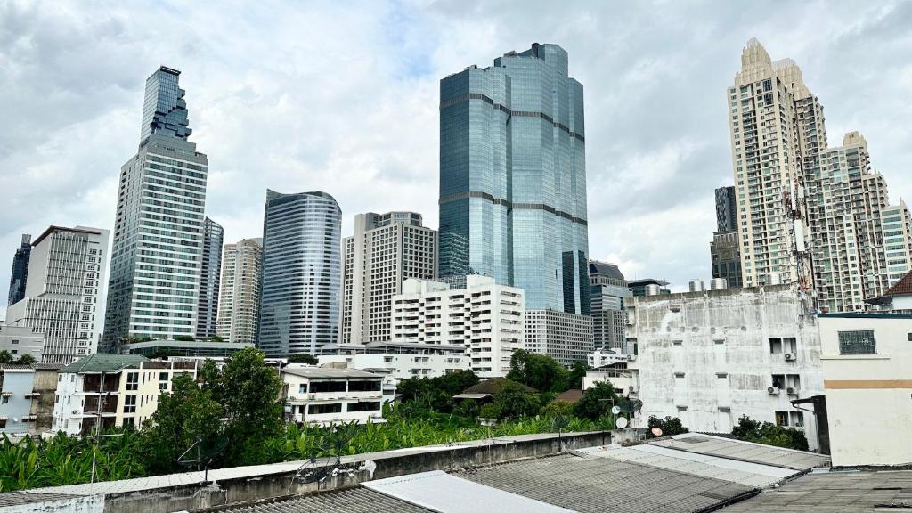 Nespecifikovaný výhled na destinaci Bangkok nebo výhled na město při pohledu z penzionu