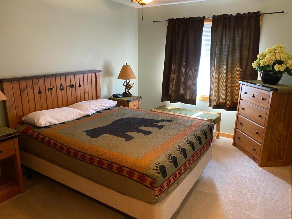 Minocqua Lake Condo B7, Manitowish Waters (updated prices 2024)