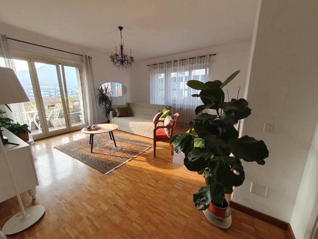 Posezení v ubytování Charming Penthouse near Como lake