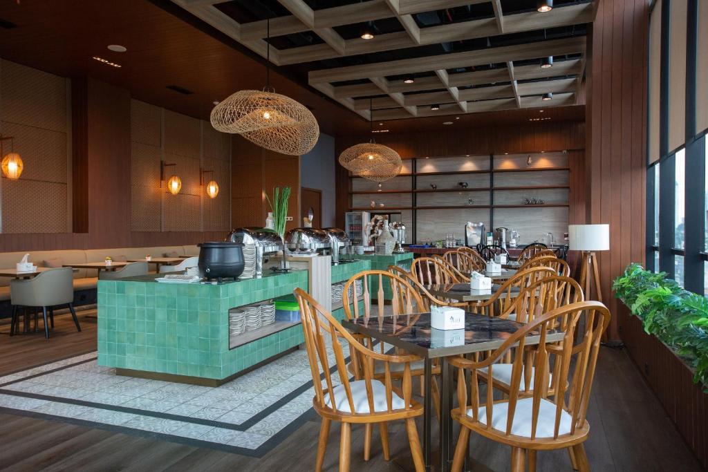 Restoran või mõni muu söögikoht majutusasutuses Avissa Suites