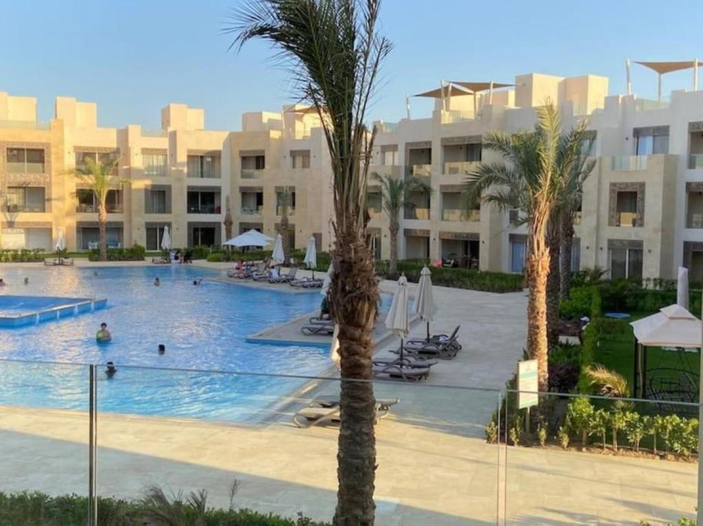 Mangroovy Magic PoolView 1BR in Beachfront Complex M3 3A 13, Hurghada ...
